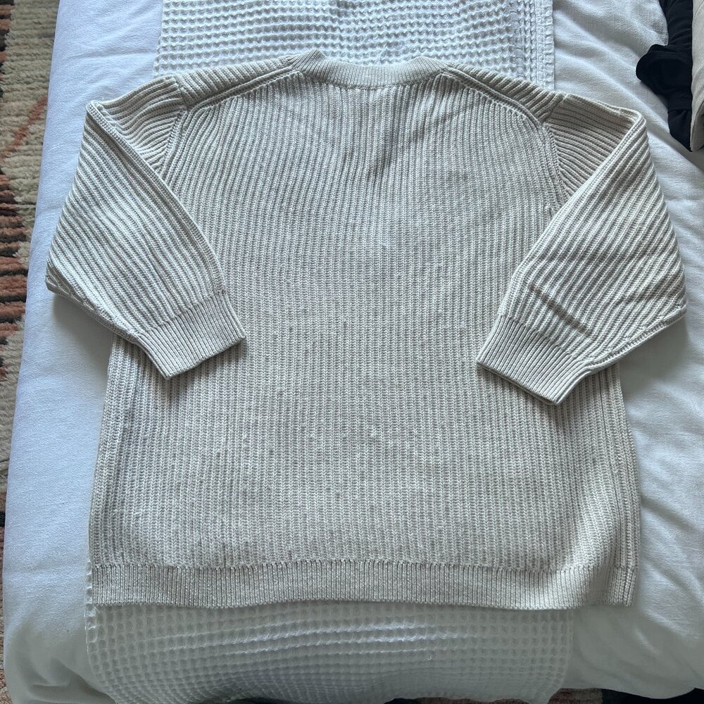 Aritzia Babaton V-Neck Roger Sweater - Picture 7 of 12